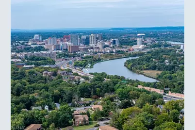 624 Sadie Cir, New Brunswick, NJ 08901 - Photo 7