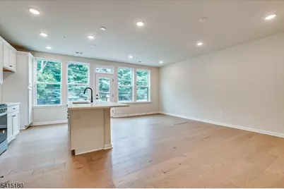 624 Sadie Cir, New Brunswick, NJ 08901 - Photo 15