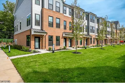 624 Sadie Cir, New Brunswick, NJ 08901 - Photo 3