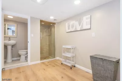 363 Marlboro Rd, Englewood, NJ 07631 - Photo 25