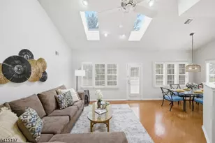 27 Chandler Ct, Monroe Township, NJ 08831 - Photo 17