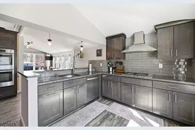 42 Woodside Dr, West Milford Twp., NJ 07480 - Photo 9