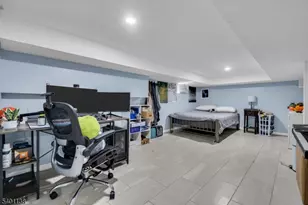 320 Pine St, Roselle, NJ 07203 - Photo 21