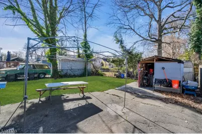 320 Pine St, Roselle, NJ 07203 - Photo 25