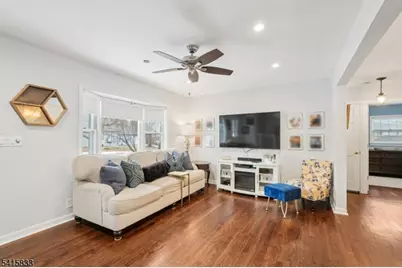 2 White Oak Ln, Wayne, NJ 07470 - Photo 5