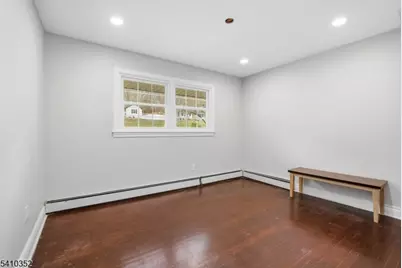 31 Blue Ridge Ave, Green Brook Township, NJ 08812 - Photo 11