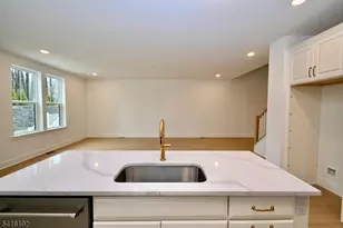 26 Arowana Rd, Randolph Township, NJ 07869 - Photo 7