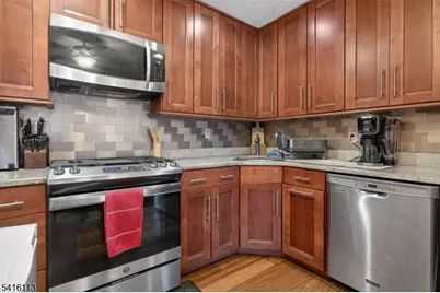 96 Crabapple Ln, Franklin Township, NJ 08823 - Photo 9