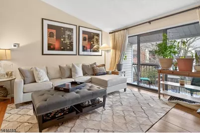 96 Crabapple Ln, Franklin Township, NJ 08823 - Photo 5