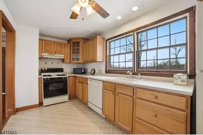 36 Page Dr, Oakland, NJ 07436 - Photo 11