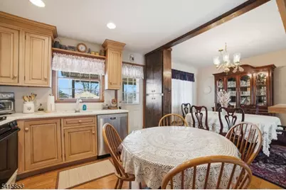 36 Page Dr, Oakland, NJ 07436 - Photo 9