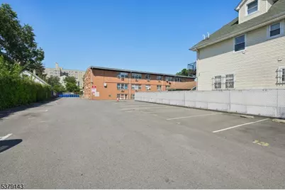 14 Hazard Pl #3C, Elizabeth, NJ 07208 - Photo 15