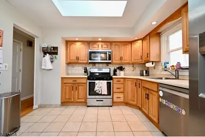 27 Caro Dr, West Milford, NJ 07438 - Photo 3