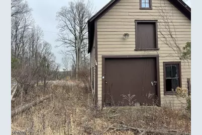 197 E Mill Rd, Washington Township, NJ 07853 - Photo 17