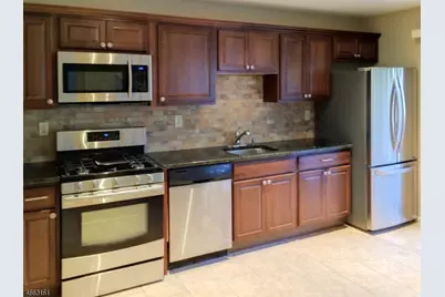 64 Sycamore Ct, Bernards Township, NJ 07920 - Photo 5