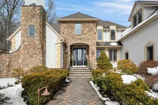 127 Waughaw Rd, Montville Township, NJ 07082 - Photo 3