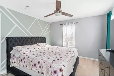 32 Elmwood Ter, Irvington, NJ 07111 - Photo 13