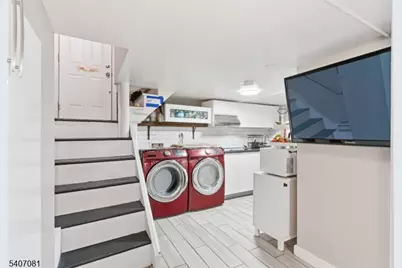 32 Elmwood Ter, Irvington, NJ 07111 - Photo 15