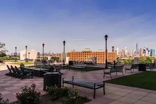 4 Beacon Way 1703, Jersey City, NJ 07304 - Photo 9