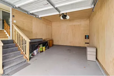 34 Sand Hill Rd, Morristown, NJ 07960 - Photo 23