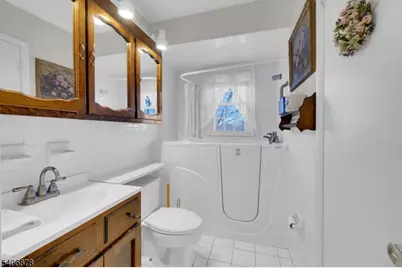 39 Deerfield Rd, Hanover Township, NJ 07981 - Photo 17