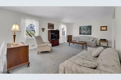 39 Deerfield Rd, Hanover Township, NJ 07981 - Photo 9