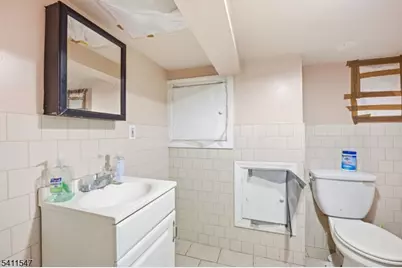 111 Sheridan Ave, Roselle, NJ 07203 - Photo 17