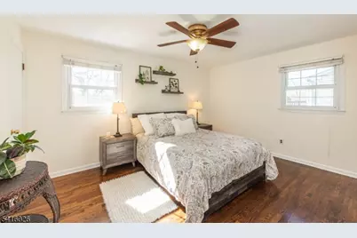 22 Mountain Heights Dr, Byram Township, NJ 07871 - Photo 9