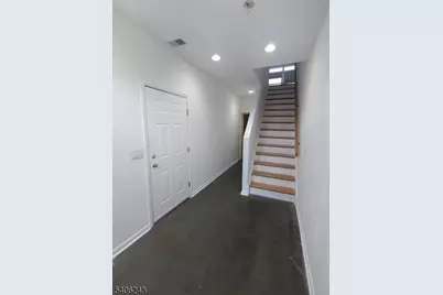 200 Burnett Ave #3, Maplewood, NJ 07040 - Photo 3