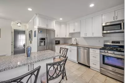 181 Long Hill Road #12, Little Falls Township, NJ 07424 - Photo 9