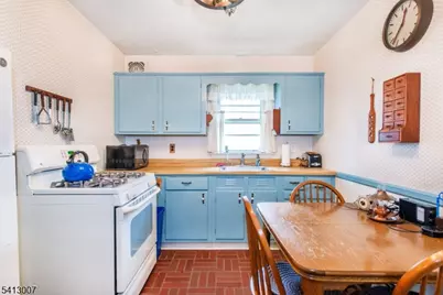 33 Laurel Place, West Caldwell, NJ 07006 - Photo 13