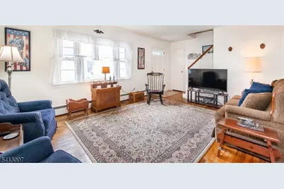 33 Laurel Place, West Caldwell, NJ 07006 - Photo 3