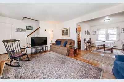 33 Laurel Place, West Caldwell, NJ 07006 - Photo 5