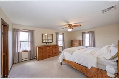 10 Peary Dr, Vernon Twp., NJ 07461 - Photo 9