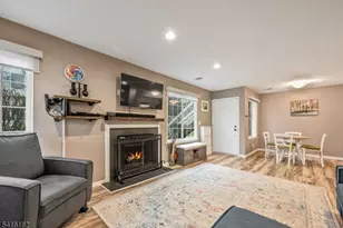 49 Sage Ct, Bedminster Township, NJ 07921 - Photo 9