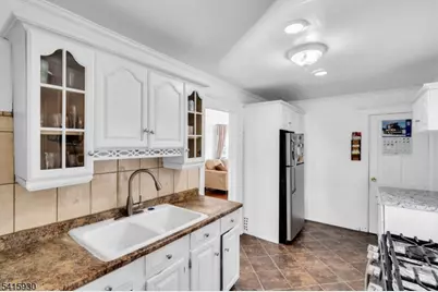 126 Princeton Ave, Dover, NJ 07801 - Photo 15