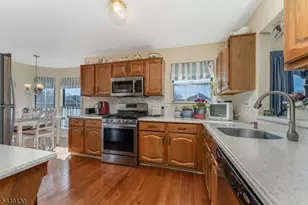 224 Lobelia Ct, Readington, NJ 08889 - Photo 3