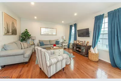 18 Trailwood Dr, Mount Arlington, NJ 07856 - Photo 11