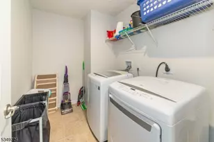 18 Trailwood Dr, Mount Arlington, NJ 07856 - Photo 17