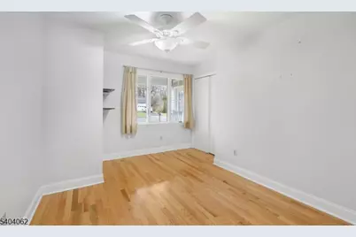 242 Powderhorn Drive, Lopatcong Township, NJ 08865 - Photo 17