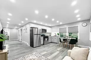 208 Fayette Ave, Wayne, NJ 07470 - Photo 1