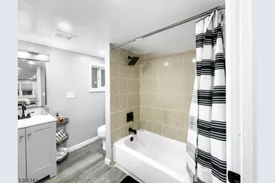 208 Fayette Ave, Wayne, NJ 07470 - Photo 15