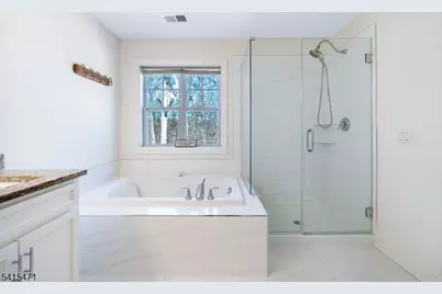 8 Watersedge Dr, Parsippany, NJ 07005 - Photo 31