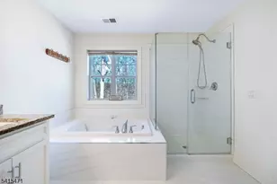 8 Watersedge Dr, Parsippany, NJ 07005 - Photo 31