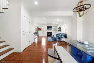 8 Watersedge Dr, Parsippany, NJ 07005 - Photo 9