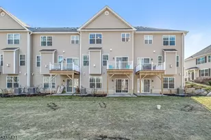 8 Watersedge Dr, Parsippany, NJ 07005 - Photo 43