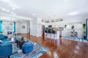 8 Watersedge Dr, Parsippany, NJ 07005 - Photo 17