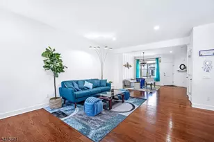 8 Watersedge Dr, Parsippany, NJ 07005 - Photo 15