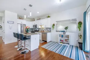 8 Watersedge Dr, Parsippany, NJ 07005 - Photo 21