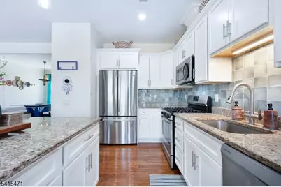 8 Watersedge Dr, Parsippany, NJ 07005 - Photo 23